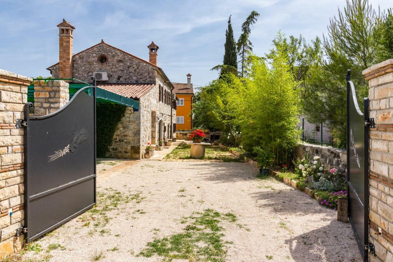Old Istrian Home Martina Porec Luaran gambar